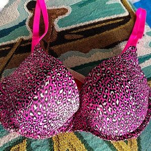💗 Pink Victoria’s Secret leopard spots bra 🐆